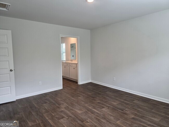 Building Photo - 100 Ponderosa Lp