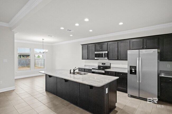 Building Photo - 421 Silage Dr