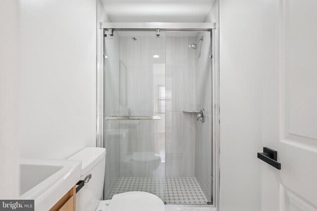 Building Photo - 1223 Spruce St