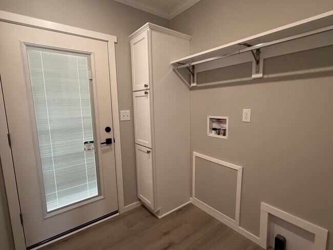 Building Photo - 1659 Voyager Dr