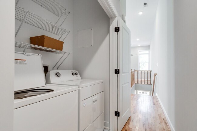 Building Photo - 1127 N 29th St