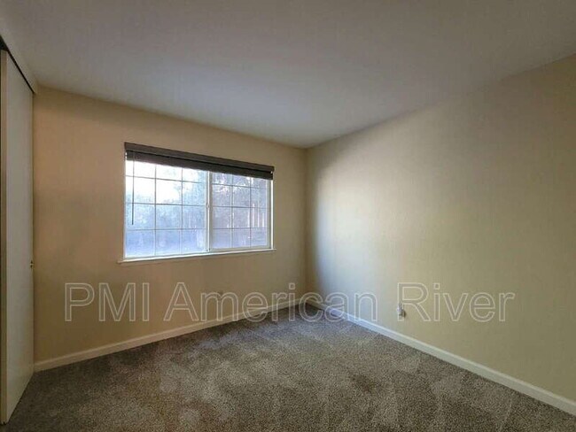 Building Photo - 5640 Andrea Blvd