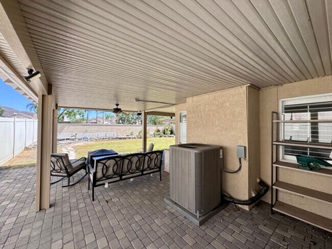 Building Photo - Spacious 5 Bedroom Home in Menifee Lakes w...