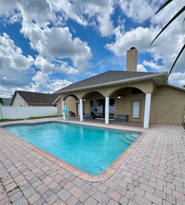 Building Photo - 18516 Avocet Dr