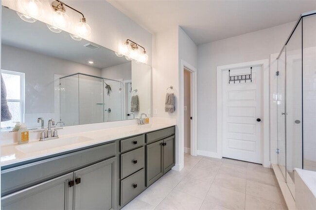 Building Photo - 5808 Rangeland Rd