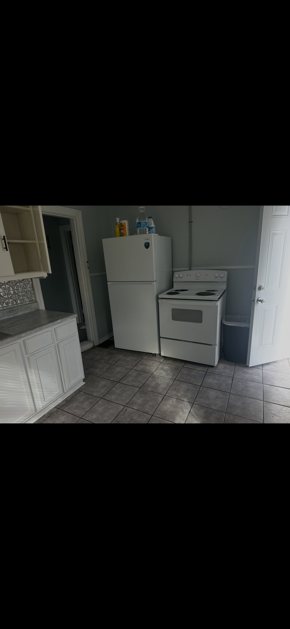 Building Photo - 408 S Smithville Rd