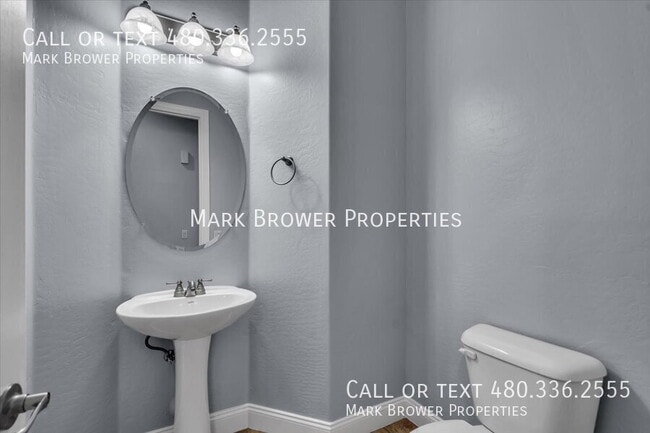 Building Photo - 3732 S Halsted Dr