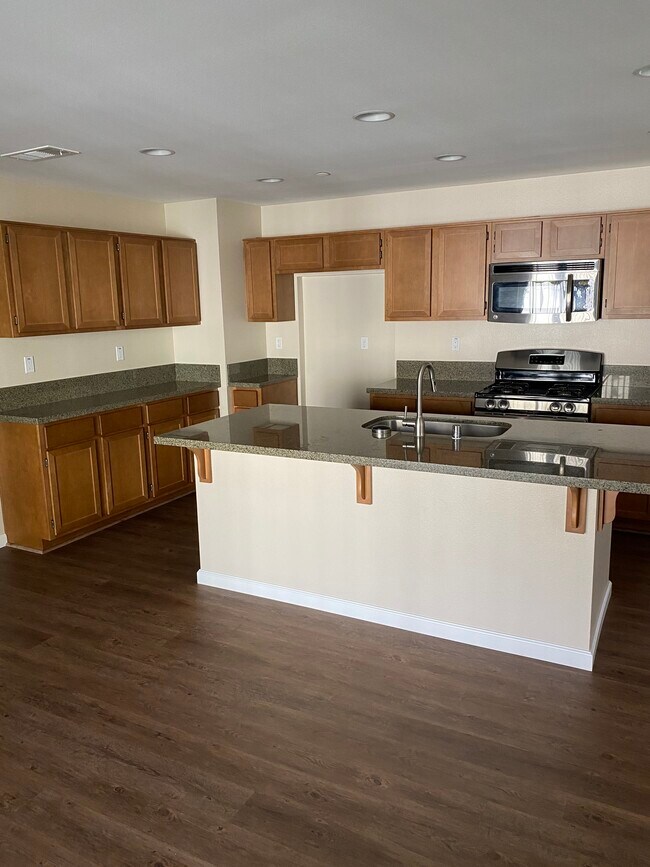 Building Photo - Woodmont