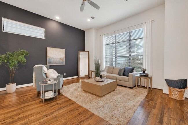 Building Photo - 1508 Beall St