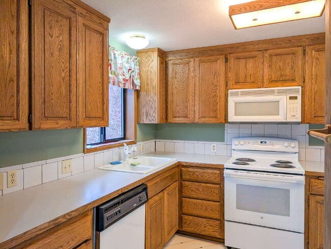 Building Photo - 4304 83rd Ave NE