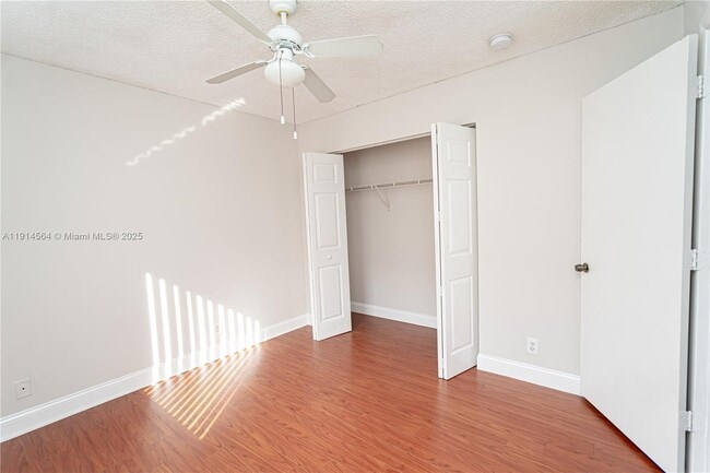 Building Photo - 1592 Salerno Cir