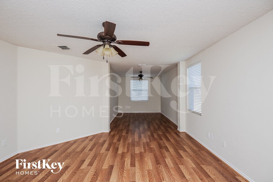 Building Photo - 4004 German Pointer Way