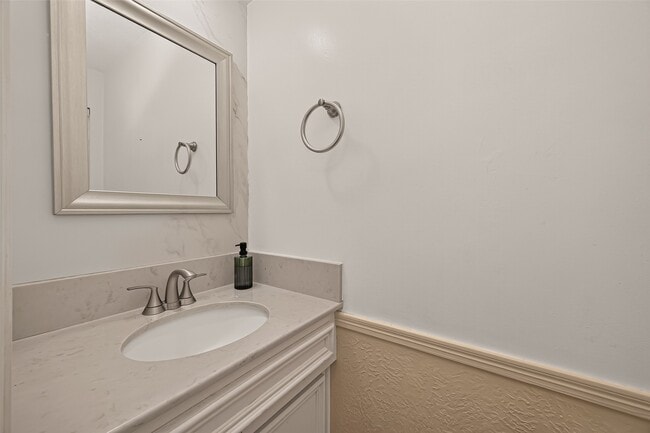 Building Photo - 12619 Chriswood Dr