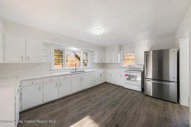 Building Photo - 146 NY-28