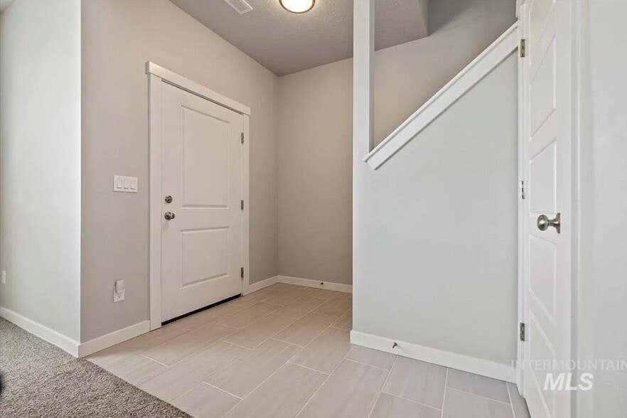 Building Photo - 5668 W Stadium Ln