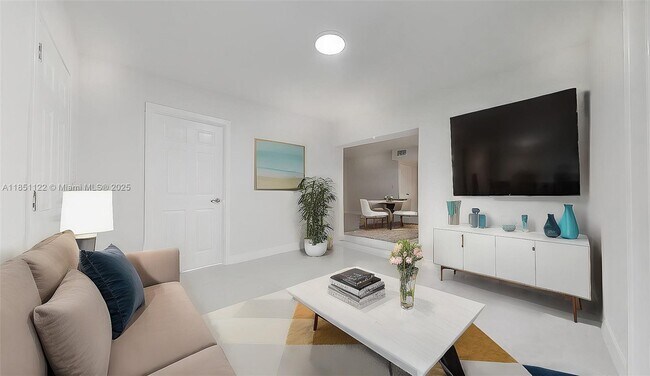 Building Photo - 917 SW 135th Ct