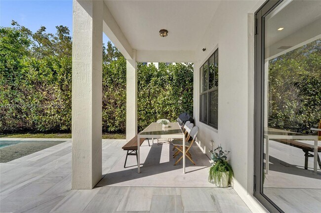 Building Photo - 2740 NW 83rd Terrace