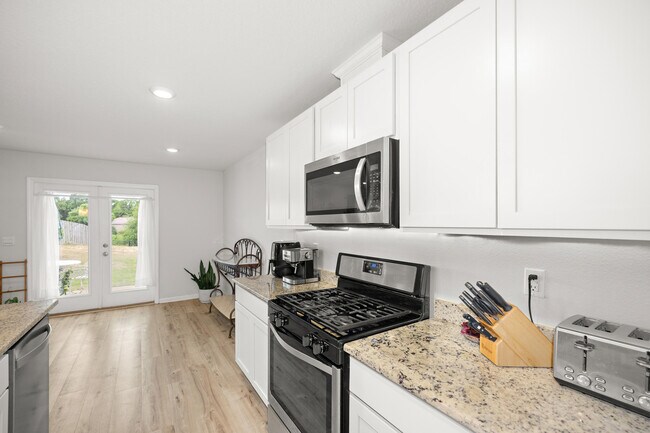 Building Photo - 1105 Valor Walk