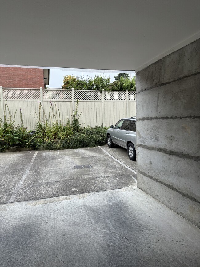 Building Photo - 4911 Fremont Ave N
