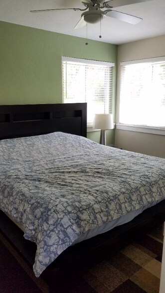 Building Photo - 3900 Dover St