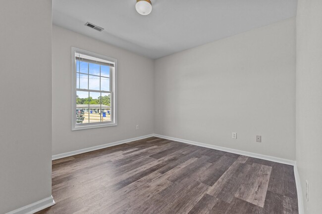 Building Photo - Cozy Apartment for Rent!