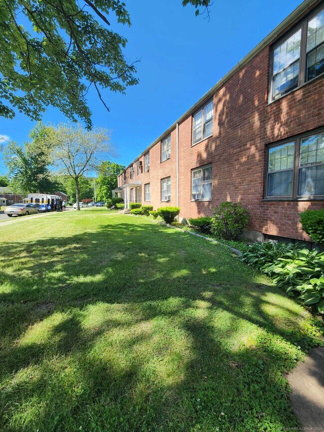 Building Photo - 275 Texas Ave