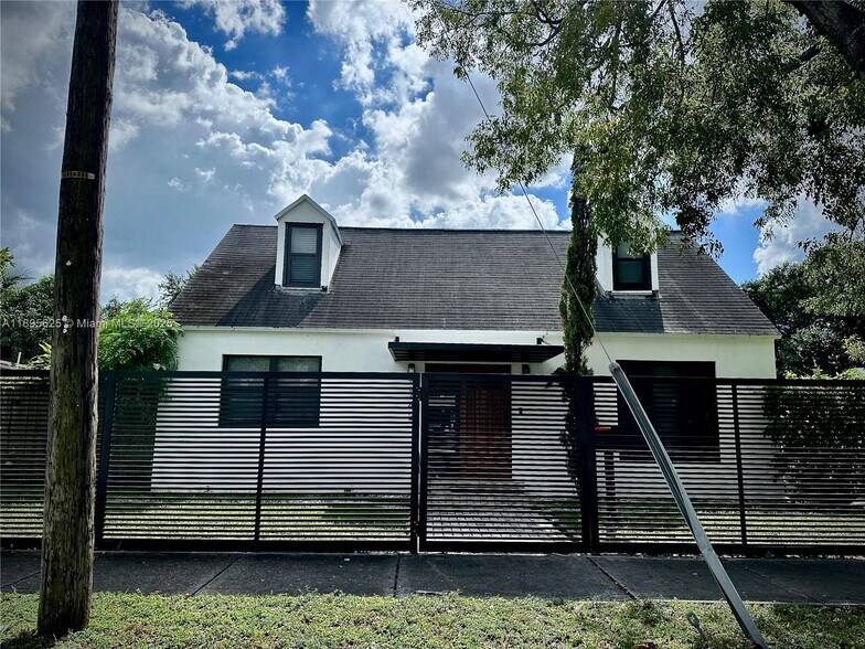 Primary Photo - 742 NW 50th St