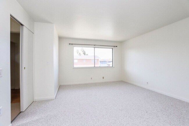 Building Photo - 4BR/3BA Tri-Level Home with Yard & 2-Car Garage | Foster City | YouTube Tour