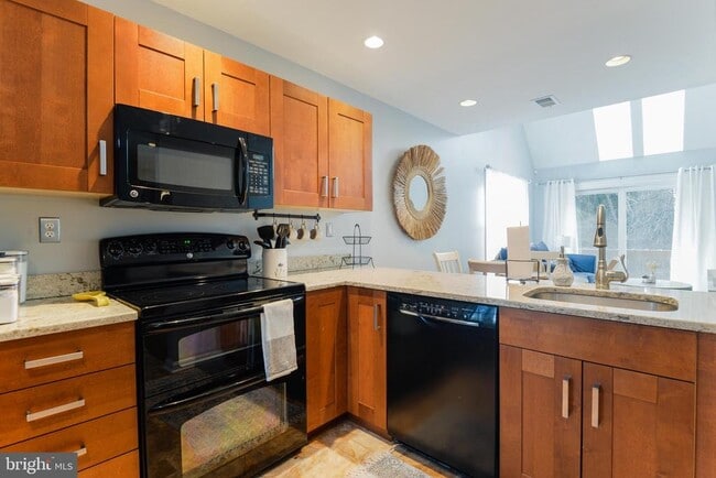 Building Photo - 293 Wexford Ct