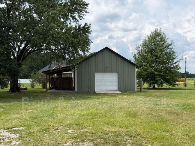 Building Photo - 4247 Spring Hill Church Rd