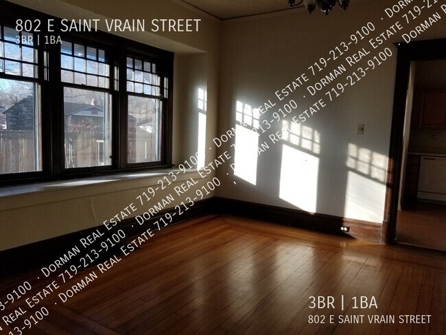 Building Photo - 802 E Saint Vrain St