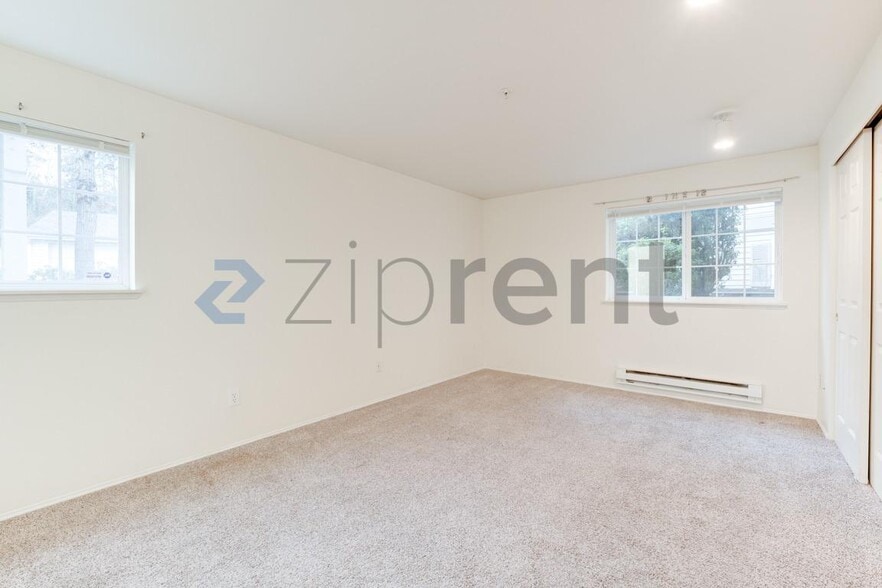 Building Photo - 1674 118th Ave SE