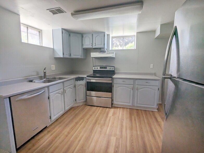 Building Photo - 4017 Osceola St