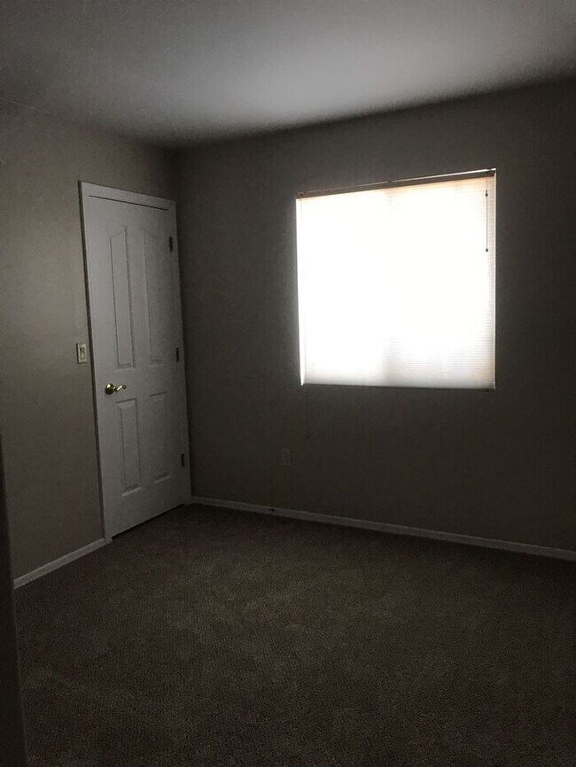 Building Photo - Spacious Marana Living with Loft & Low-Maintenance Appeal