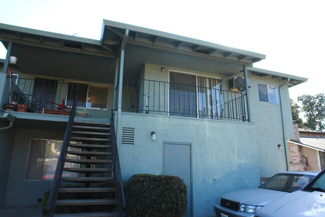 Building Photo - 3780 Moorpark Ave