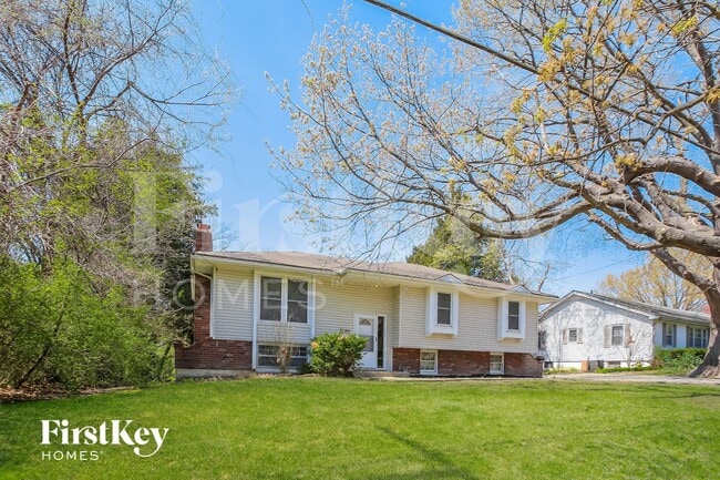 Building Photo - 3720 NE Antioch Rd