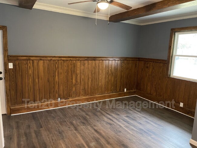 Building Photo - 5835 Darral Dr