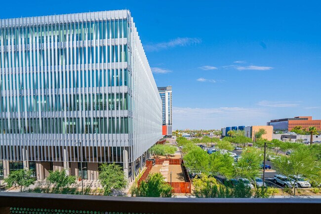 Building Photo - 888 N 4th St