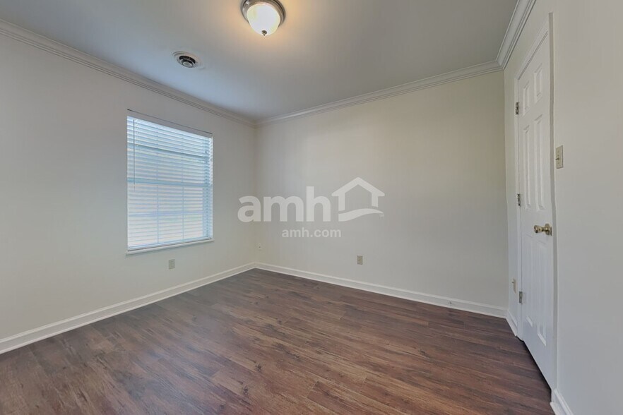 Building Photo - 10225 Highgate Cir