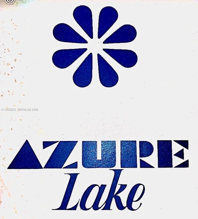 Building Photo - 877 NE 195th St