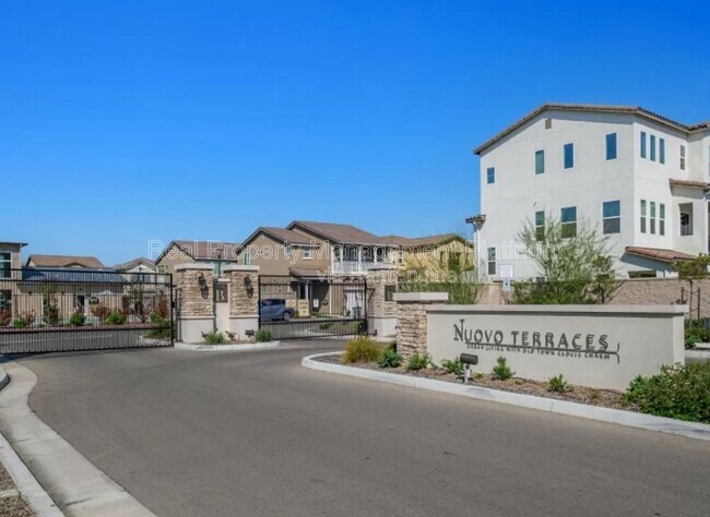 Building Photo - 2534 Mustang Dr