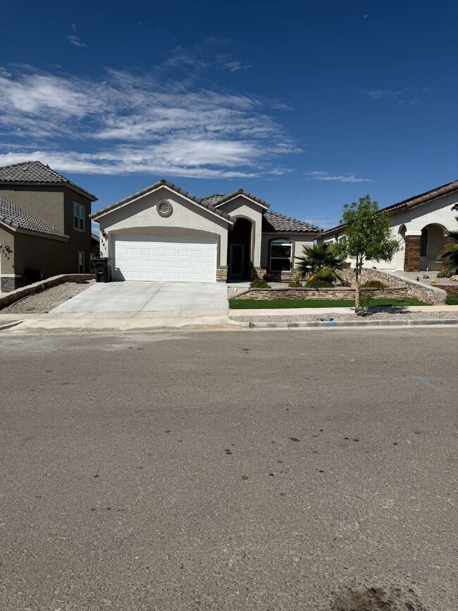 Building Photo - 241 Penbridge Pl