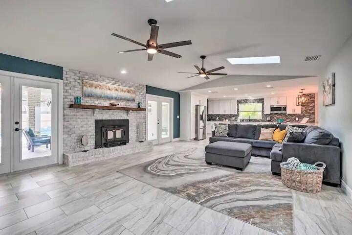 Building Photo - 2 Booth Blvd