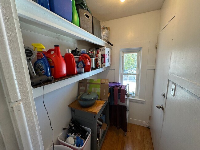 Building Photo - 735 Somerville Ave