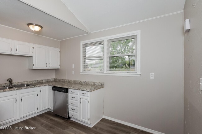 Building Photo - 7300 Betsy Ross Dr