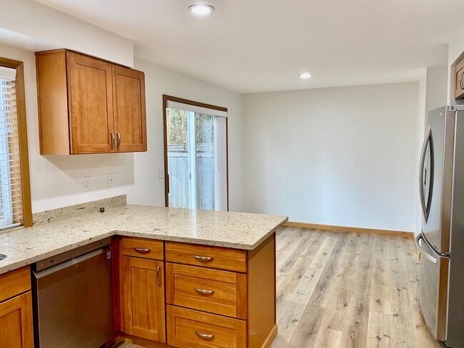 Building Photo - 8th Pl W (21503)