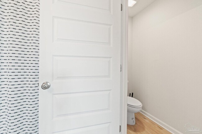 Building Photo - 5252 Peach Dr