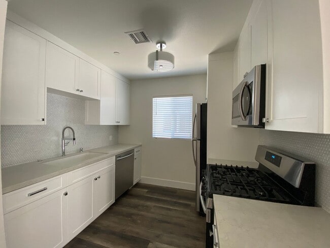 Building Photo - CDM Property