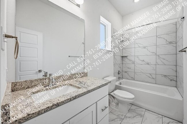 Building Photo - 4355 Hebron St