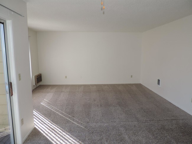 Building Photo - 5800 SW Erickson Ave